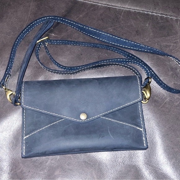 Portland Leather Goods Envelope Convertible Crossbody Blue Holds iPhone & More! - Picture 2 of 8